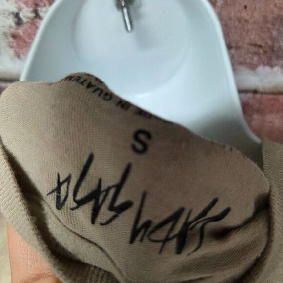 Women's LADY GAGA Born This Way Short Sleeves Graphic T-Shirt Small - Picture 6 of 6